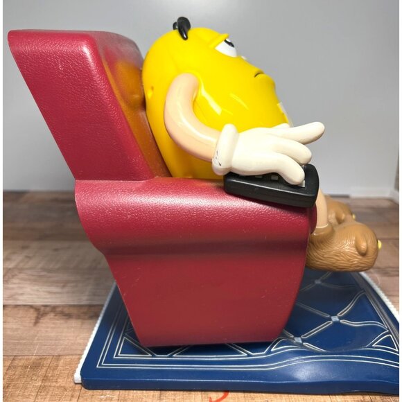 M&Ms Yellow Character Candy Dispenser Recliner Chair Design - Picture 5 of 9